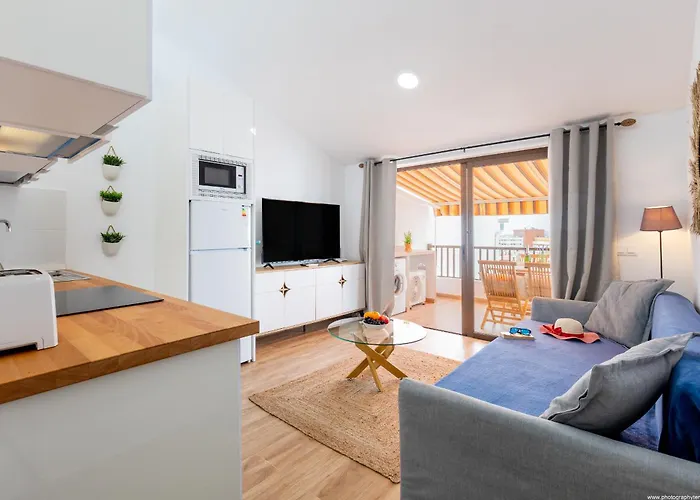 15 Parque San Eugenio Sea View Apartment *