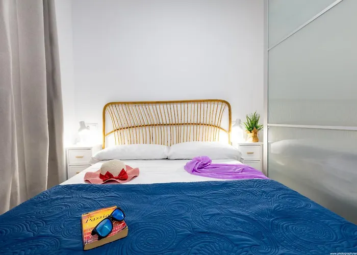 15 Parque San Eugenio Sea View Apartment