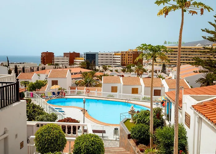 15 Parque San Eugenio Sea View Apartment *